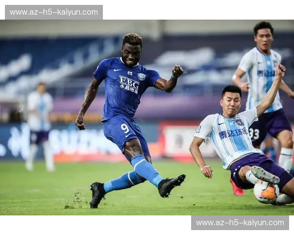 绿巨人与蓝翼的绿茵对决：上港与永昌的恩怨情仇与未来展望